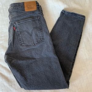 Levi’s Wedgie jeans